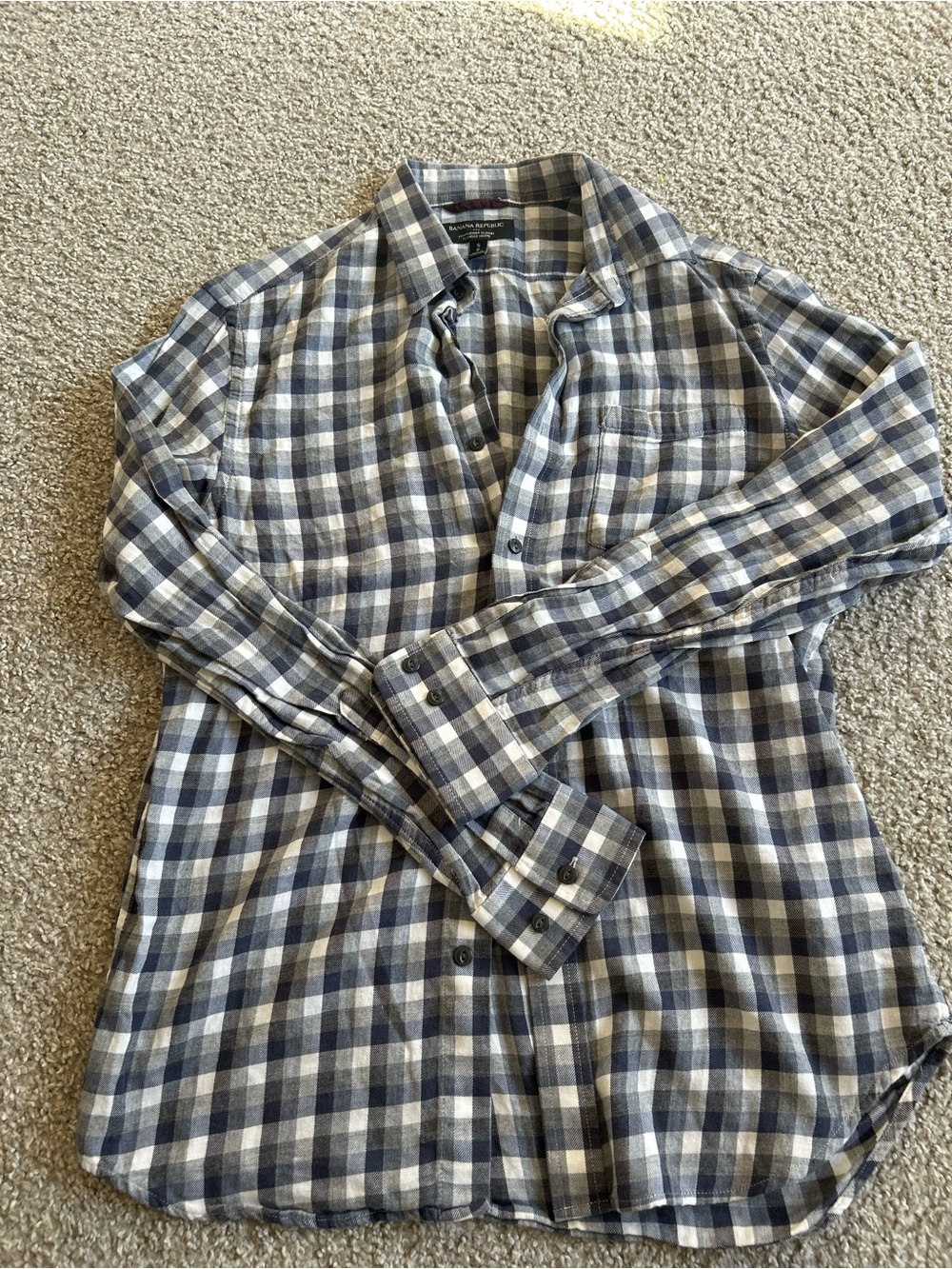Banana Republic Men's Navy and White Plaid Button-Down Shirt